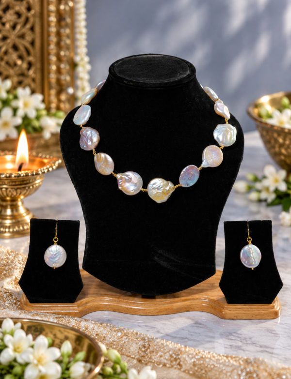 FRESH WATER PEARL  NECKLACE With METAL CLASP WITH METAL EARRINGS