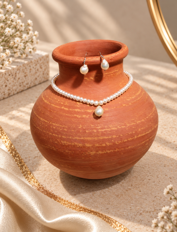 Fresh Water Pearl Necklace with Metal Clasp with Metal Earrings